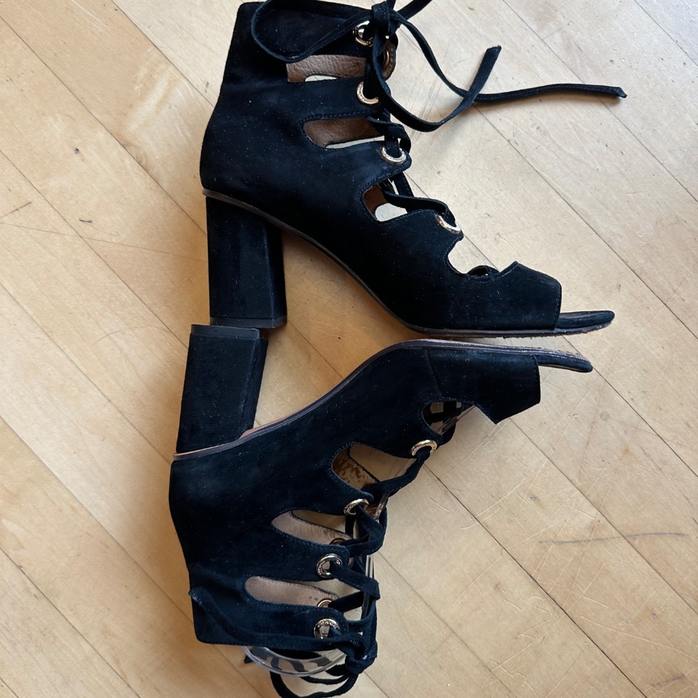 Coach Priscilla Lux Suede Lace Up sandal, 6.5   GD1156 - Picture 5 of 7